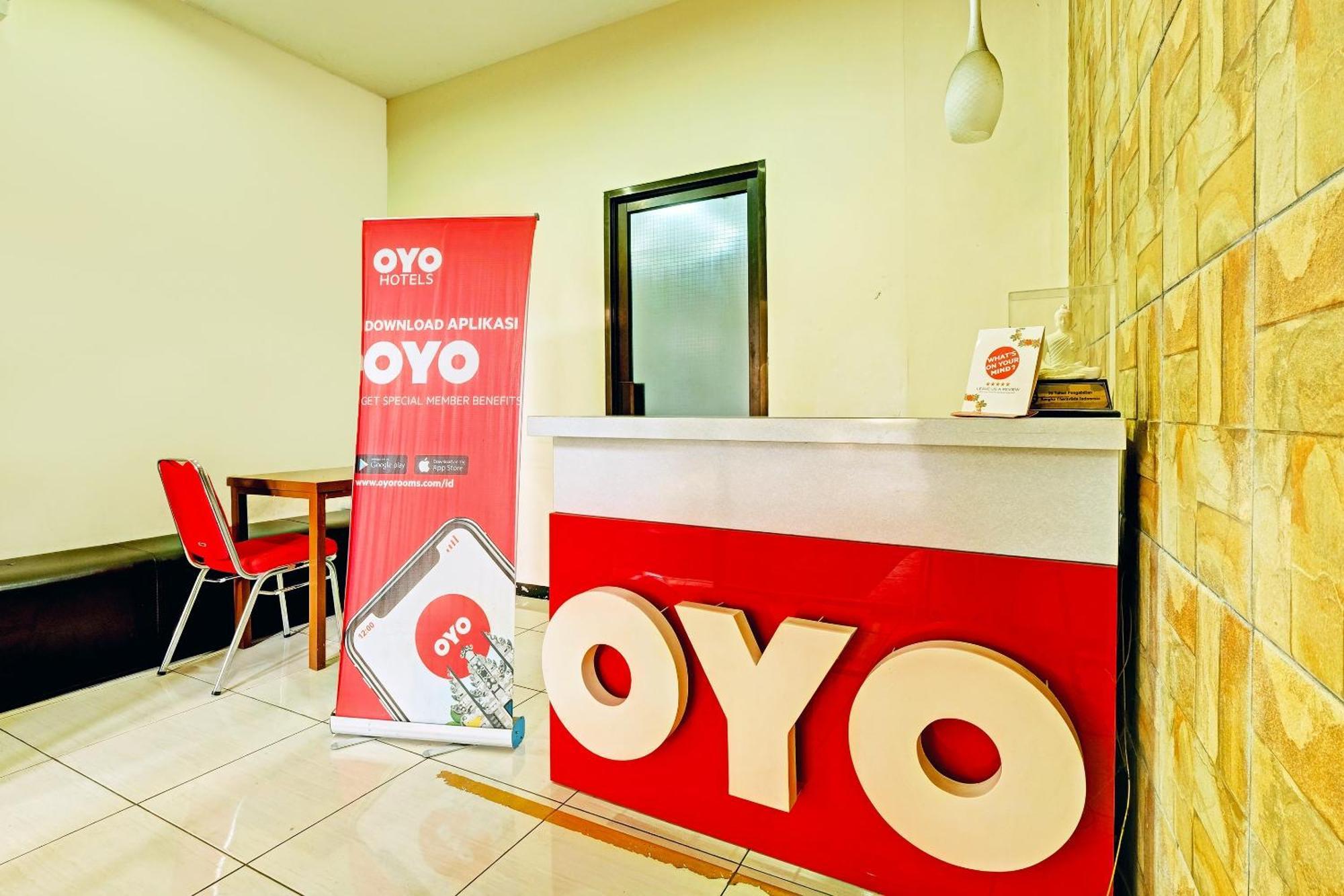 Sky Guesthouse Semarang Exterior photo